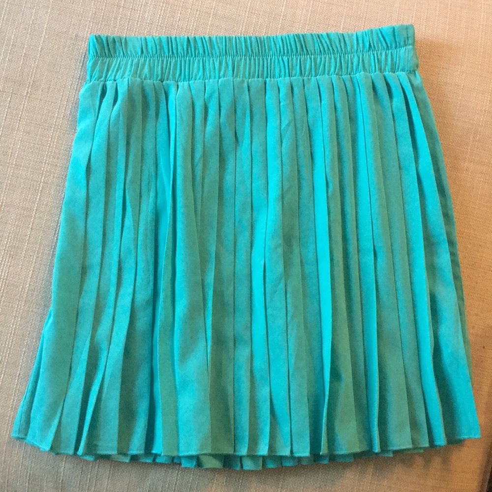 Cute pleated skirt
